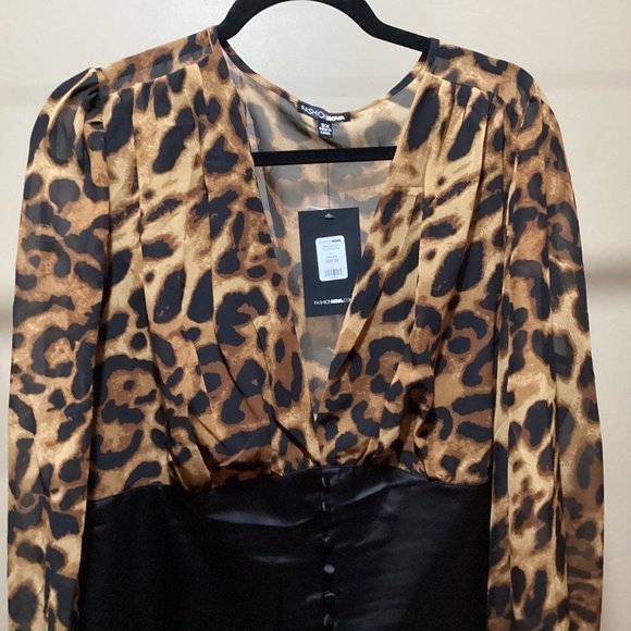 Women’s Black and Brown Combo Top NWT - Picture 5 of 6